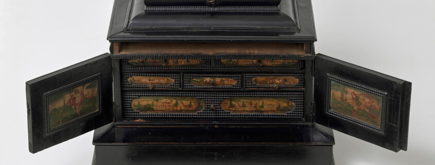 Kabinettkasten mit integrierten Spielbrett, Neuerwerbung November 2025, Auktionshaus Hermann Historica